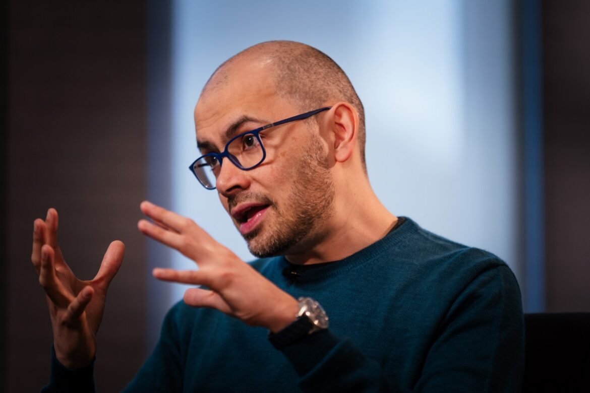 Google is allegedly paying some AI staff to do nothing for a year rather than join rivals